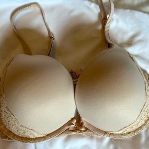 VS pushup bra, beige.
